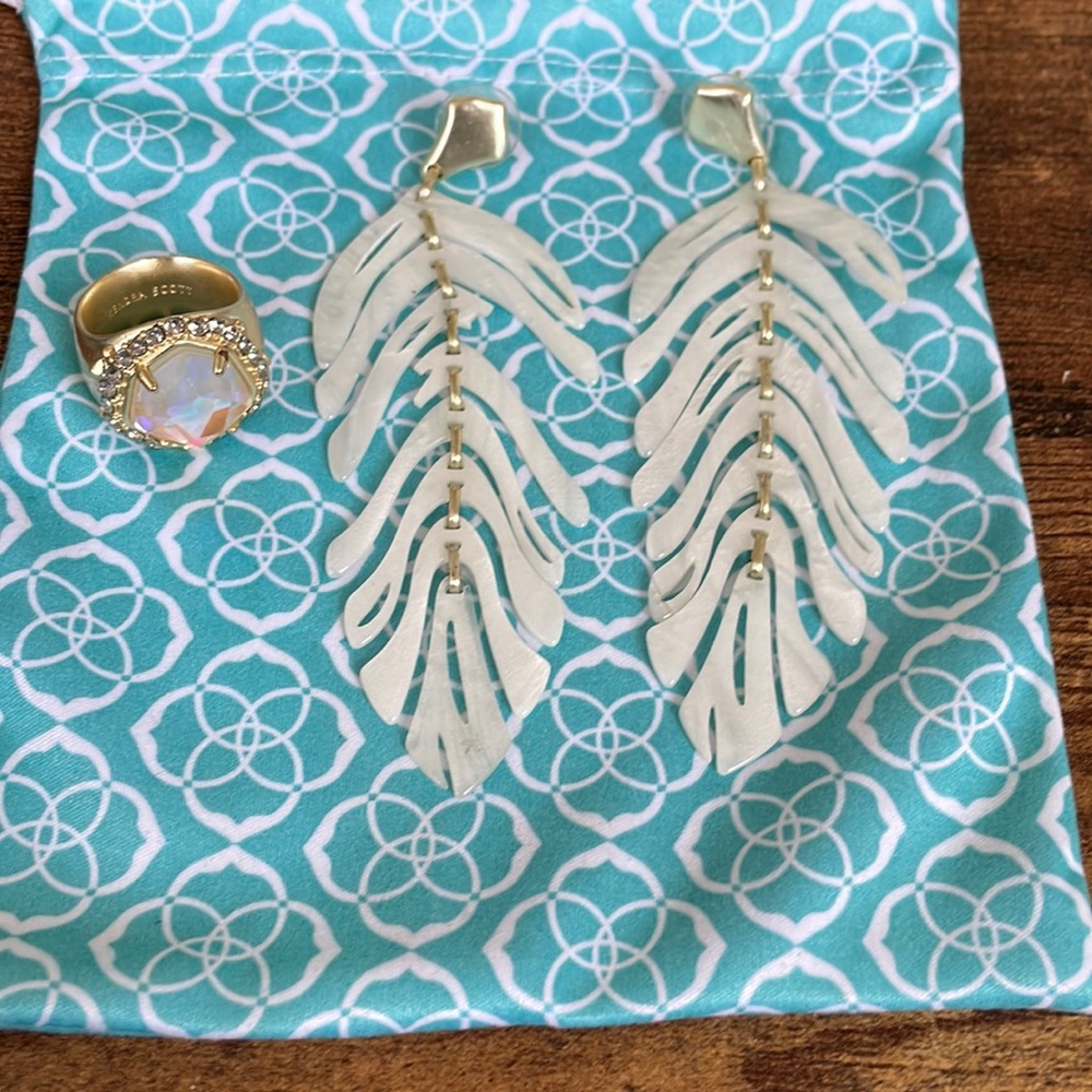 Kendra Scott White banana leaf earrings and gold ring
